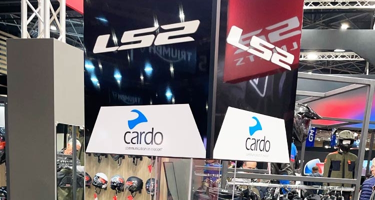 Totem publicitaire LS2 Cardo Expo France.jpg