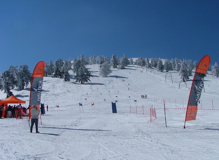 Oriflamme publicitaire nautica montagne sport hiver expofrance