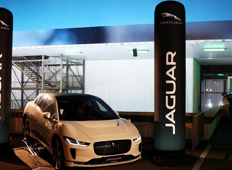 Tube gonflable Jaguar voiture expoair