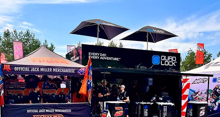 Parasol personnalisable terrasse container