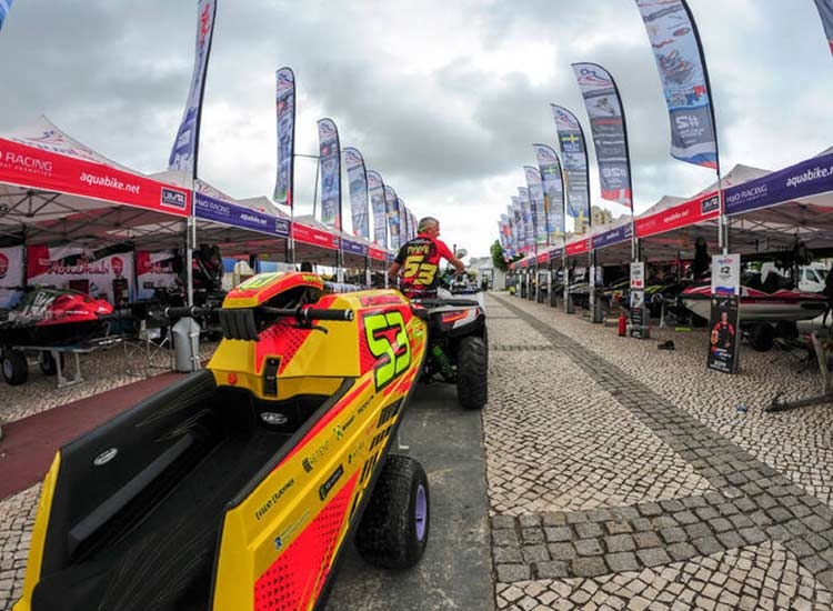 Drapeau publicitaire Aquabike Expo France