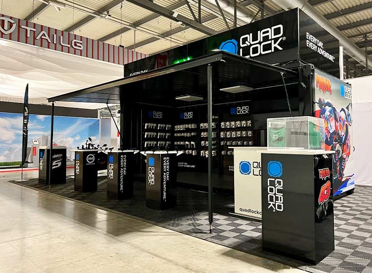 Am&eacute;nagement container Quadlock Expo France