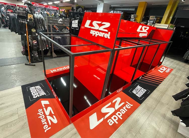 Tapis de sol magasin LS2 Expo France